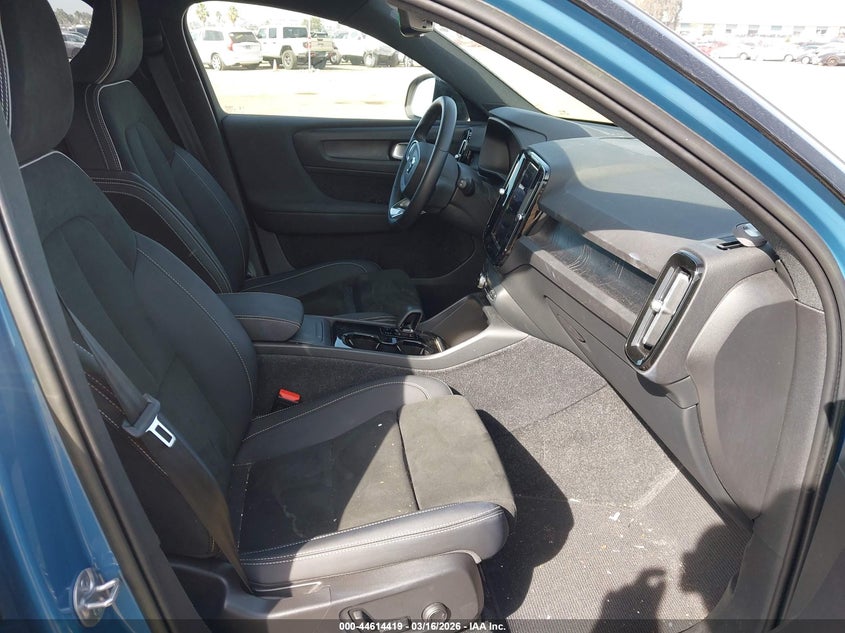 2023 Volvo Xc40 Recharge Pure Electric Twin Plus