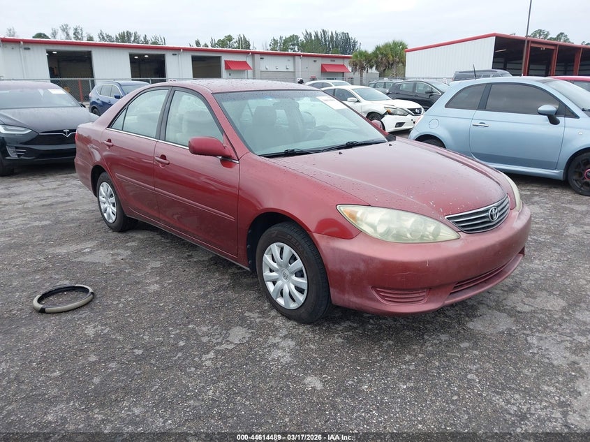 2005 Toyota Camry Le