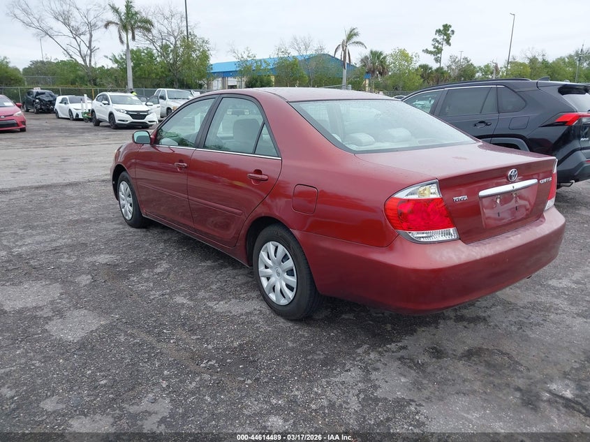 2005 Toyota Camry Le
