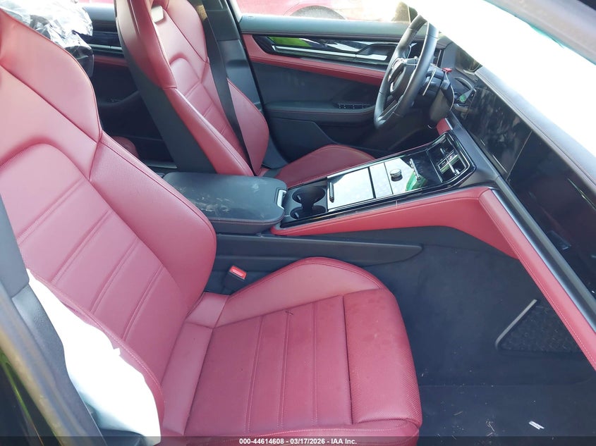 2024 Porsche Panamera 4