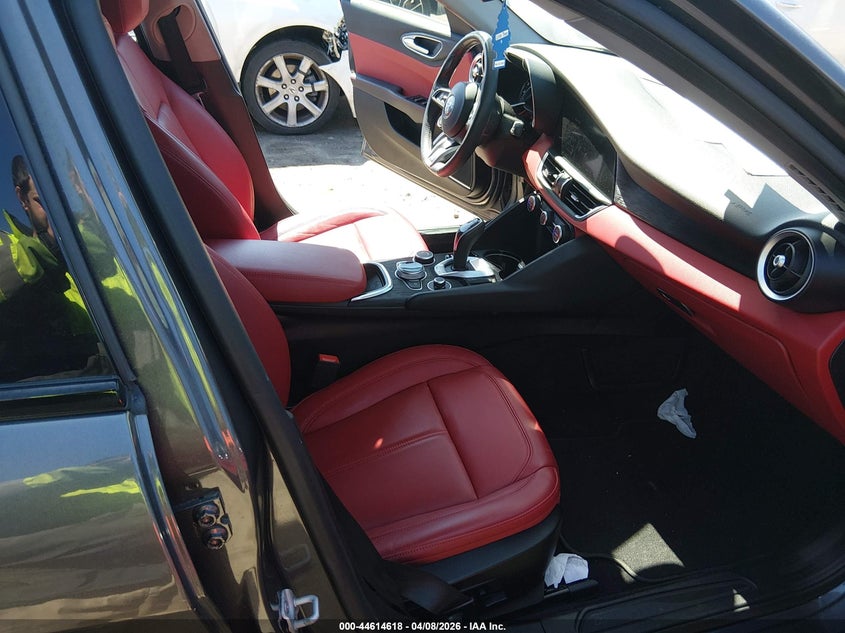 2021 Alfa Romeo Giulia Awd
