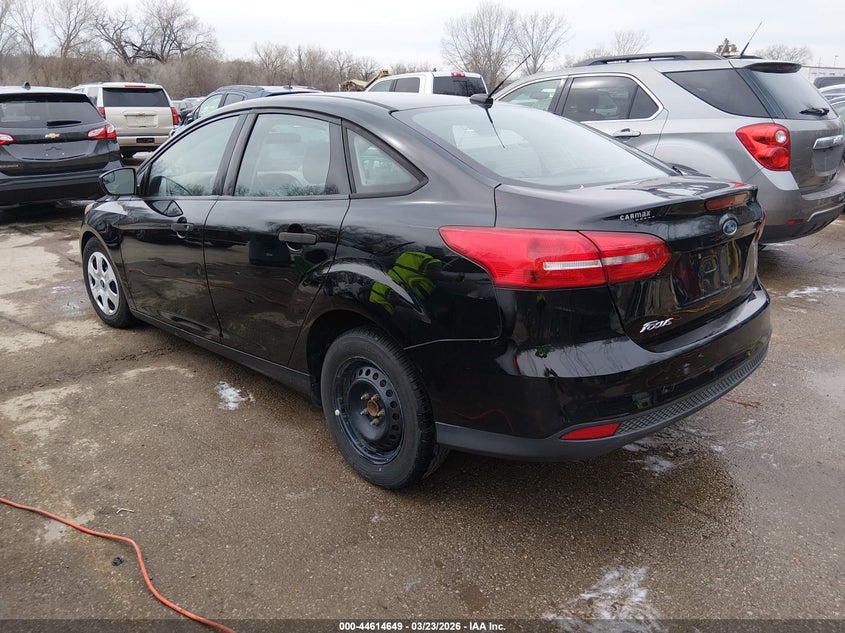 Vin: 1fadp3e2xhl277036, lot: 45111626, ford focus s 20173