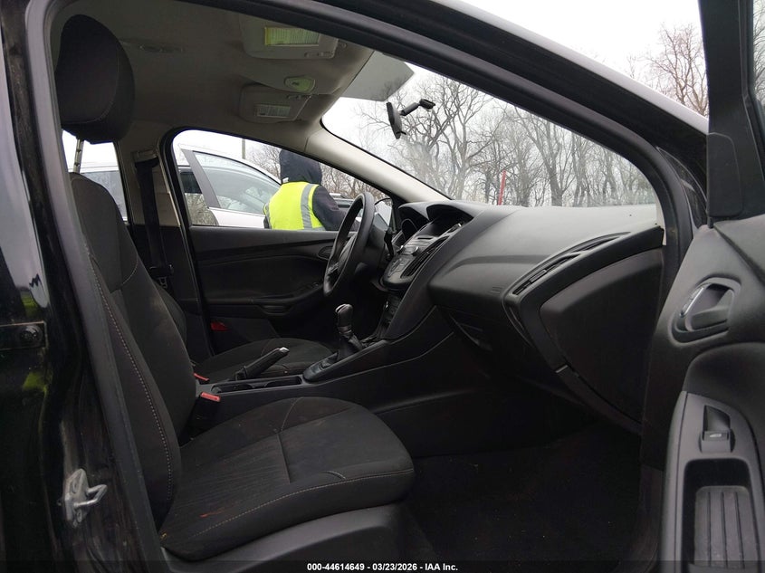 VIN 1FADP3E2XHL277036 2017 FORD FOCUS S