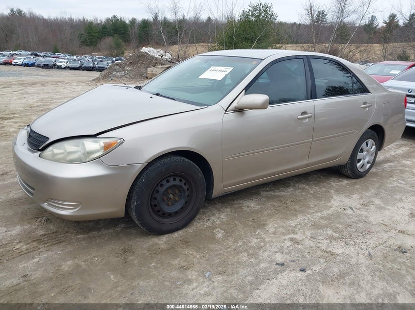 2004 Toyota Camry Le