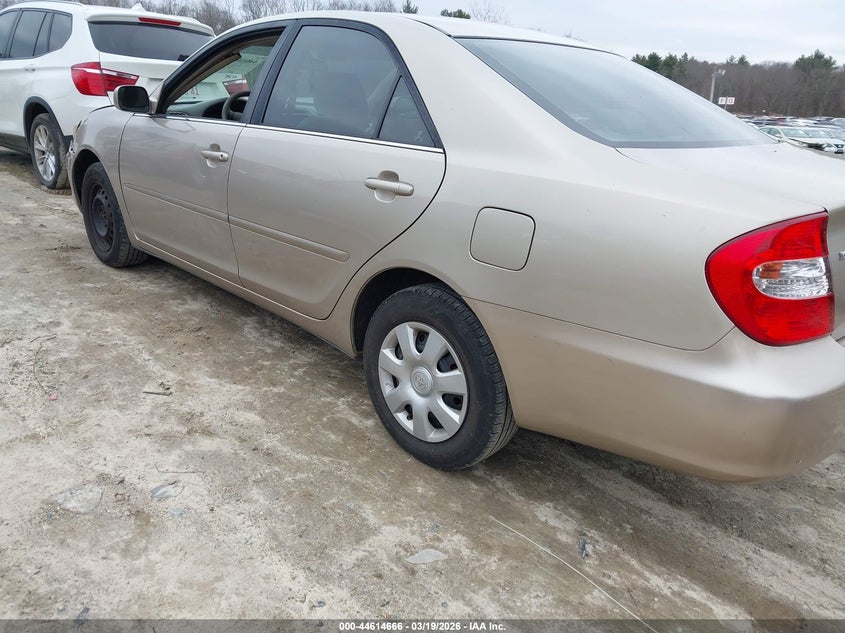 2004 Toyota Camry Le