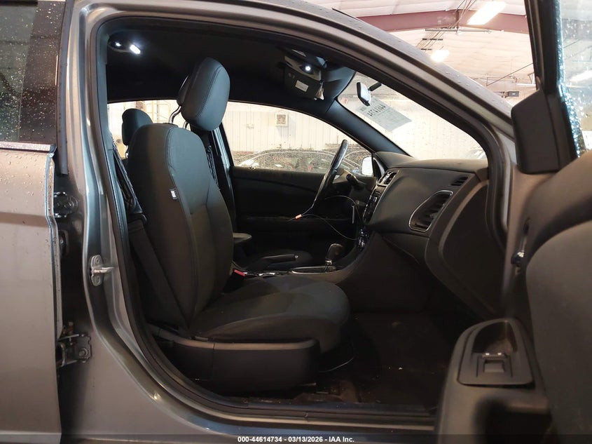 2012 Chrysler 200 Touring