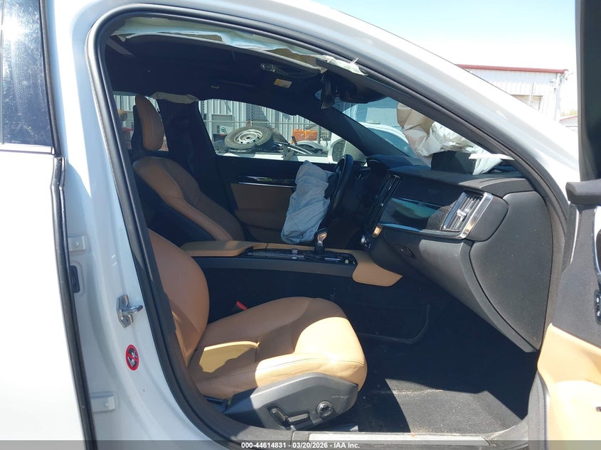 2018 Volvo S90 T6 Momentum