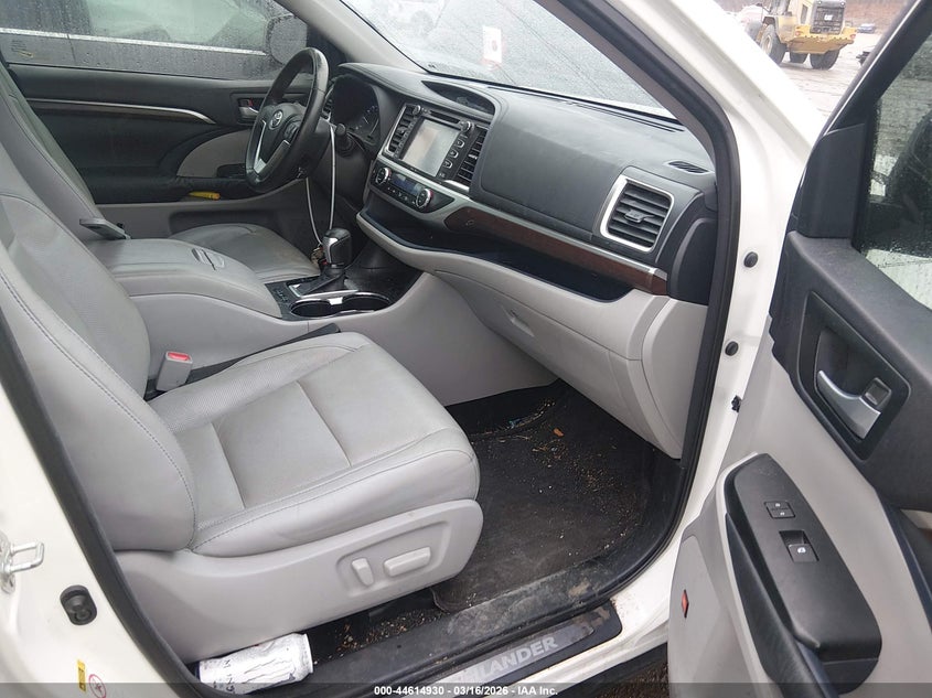 2014 Toyota Highlander Limited V6