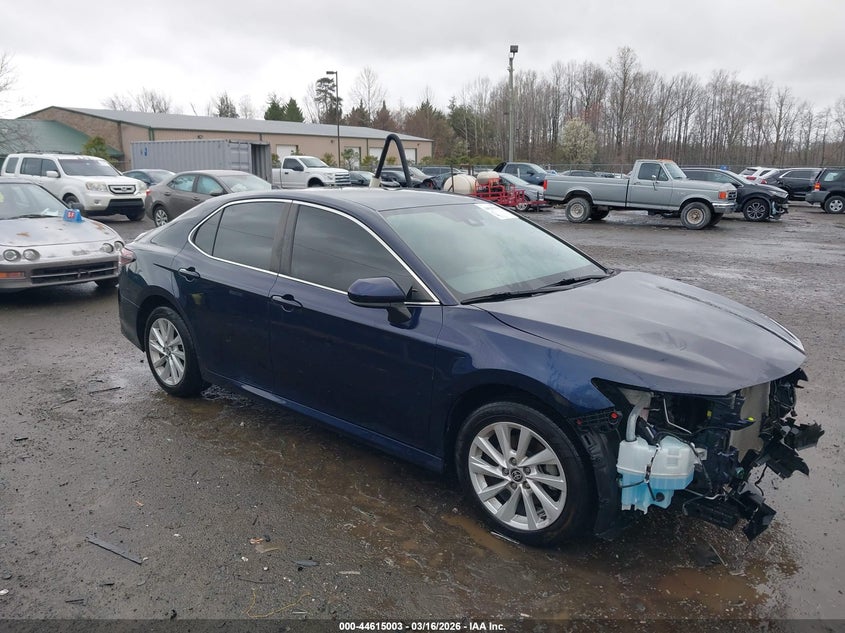2022 Toyota Camry Le