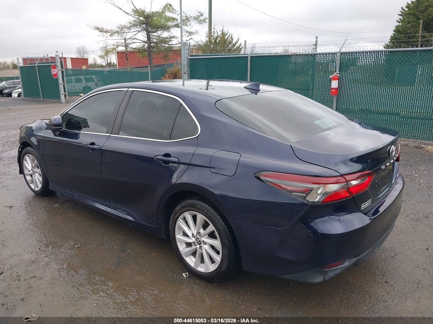 2022 Toyota Camry Le