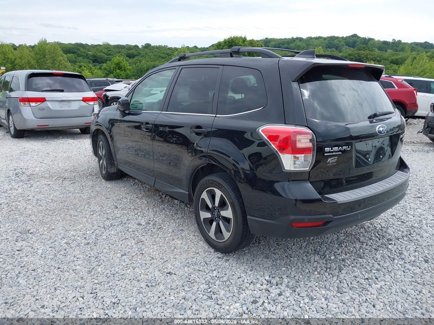 2017 SUBARU FORESTER auction photo 3