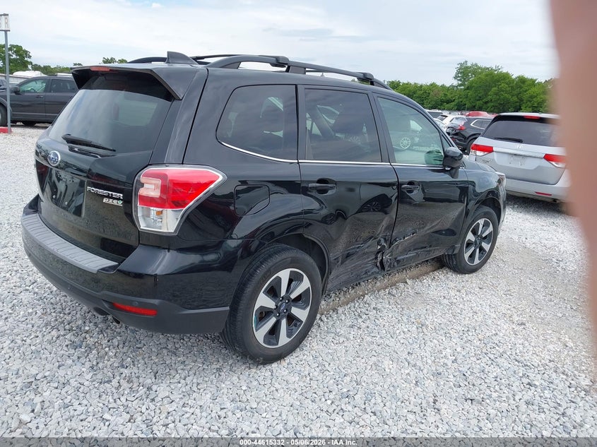 2017 SUBARU FORESTER auction photo 4