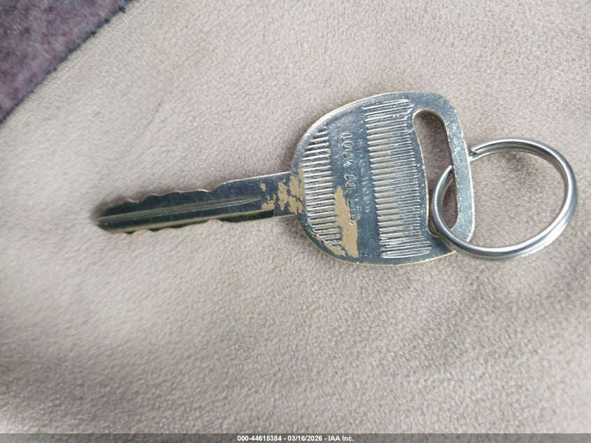 2004 Chevrolet Astro VIN: 1GCDM19X74B102854 Lot: 44615384