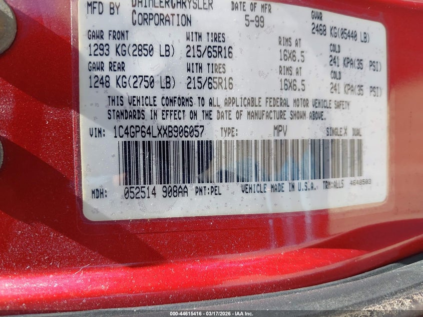 1999 Chrysler Town & Country Limited VIN: 1C4GP64LXXB906057 Lot: 44615416