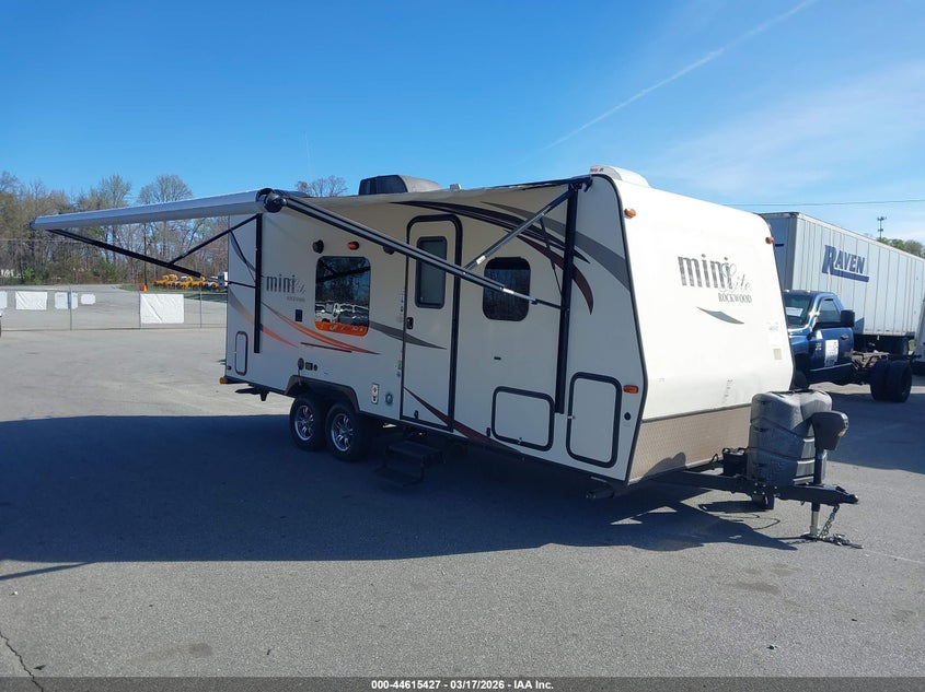 2016 ROCKWOOD 23' TRAVEL TRAILER
