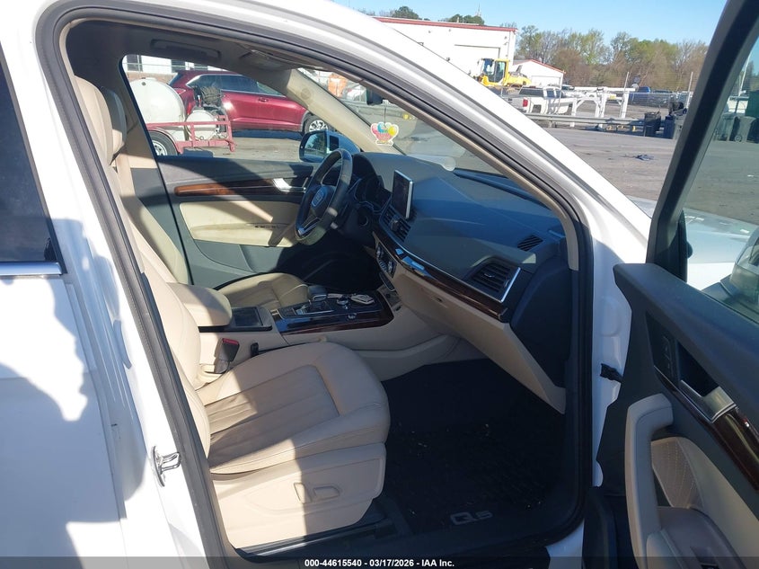 2018 Audi Q5 2.0T Premium/2.0T Tech Premium