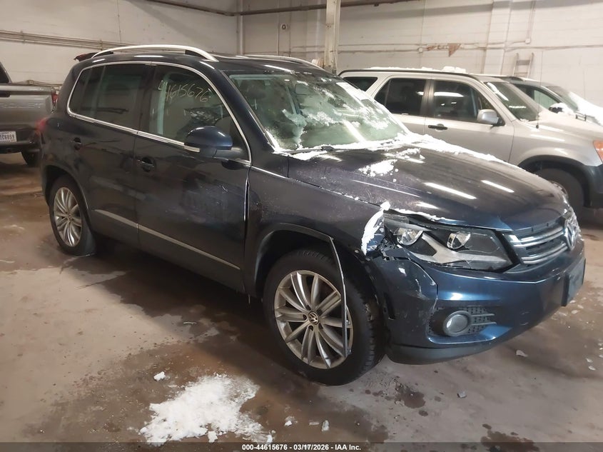 2012 VOLKSWAGEN TIGUAN SE