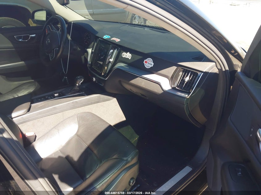 2020 Volvo S60 T5 Momentum