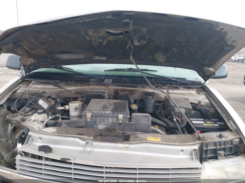 2002 Chevrolet Astro Ls VIN: 1GNEL19X32B142523 Lot: 44615830