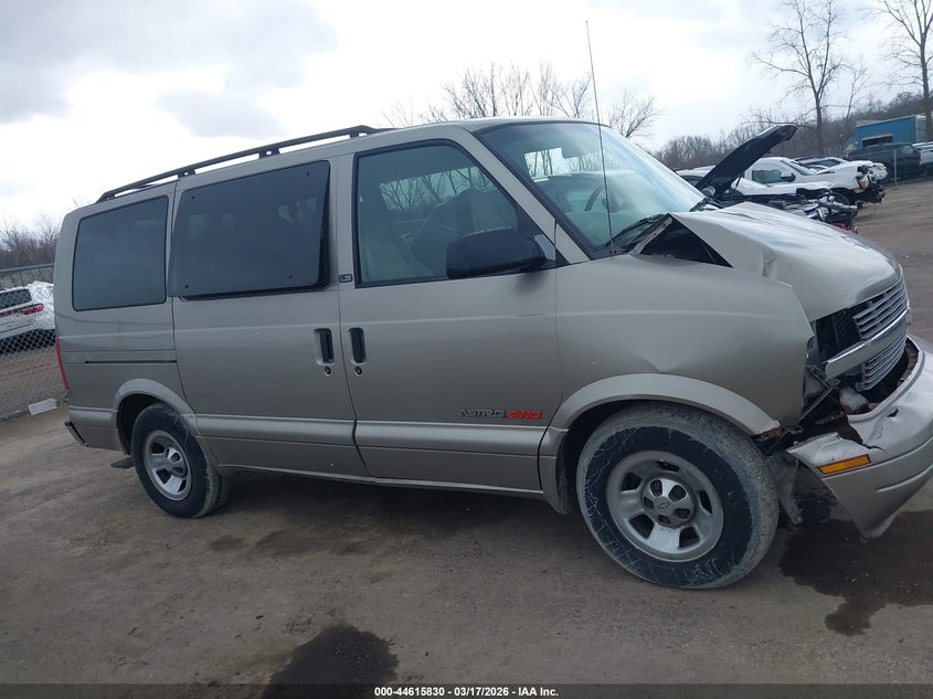 2002 Chevrolet Astro Ls VIN: 1GNEL19X32B142523 Lot: 44615830