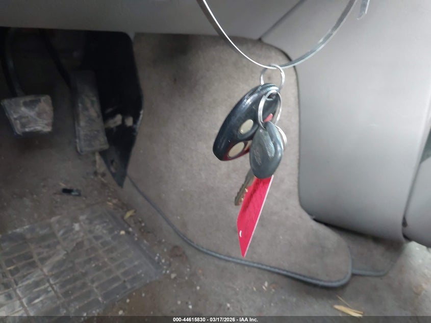 2002 Chevrolet Astro Ls VIN: 1GNEL19X32B142523 Lot: 44615830