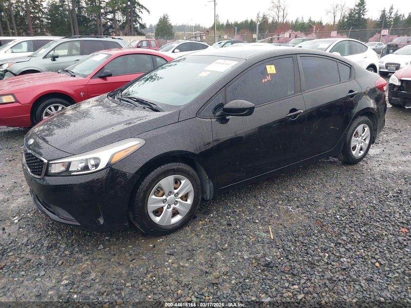 3KPFK4A76JE221649 2018 Kia Forte Lx photo 1