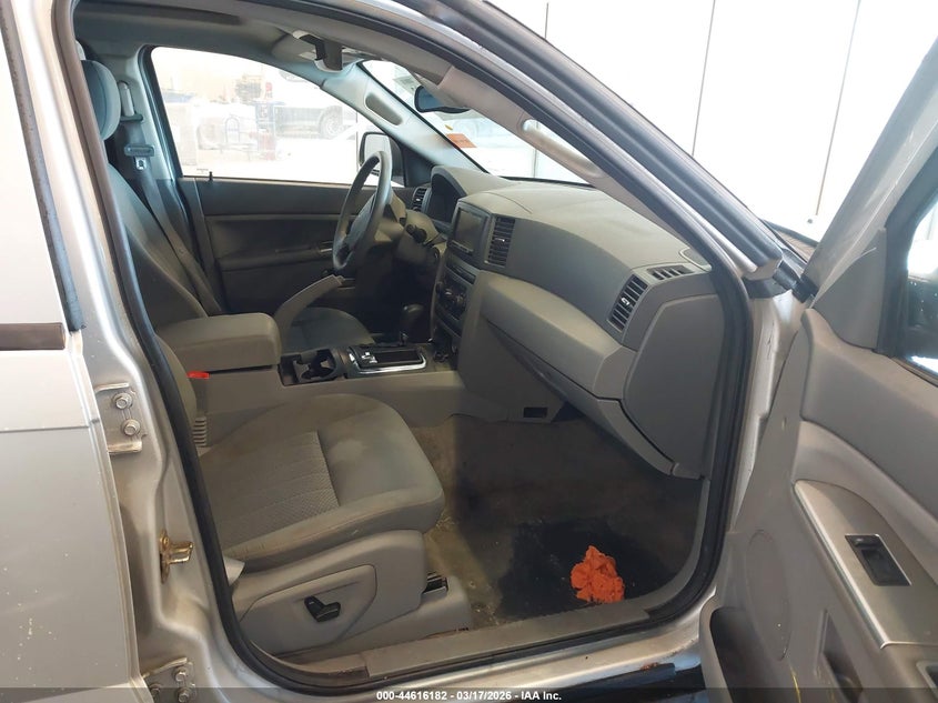 2005 Jeep Grand Cherokee Laredo