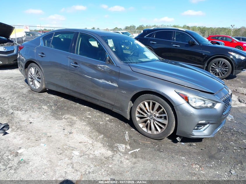 2018 Infiniti Q50 2.0T Luxe