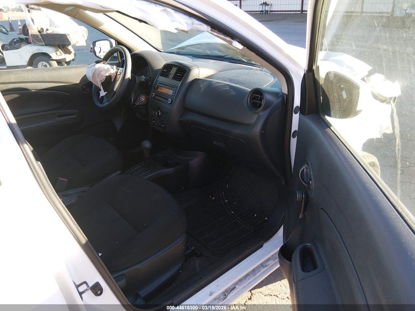 2016 Nissan Versa 1.6 S+