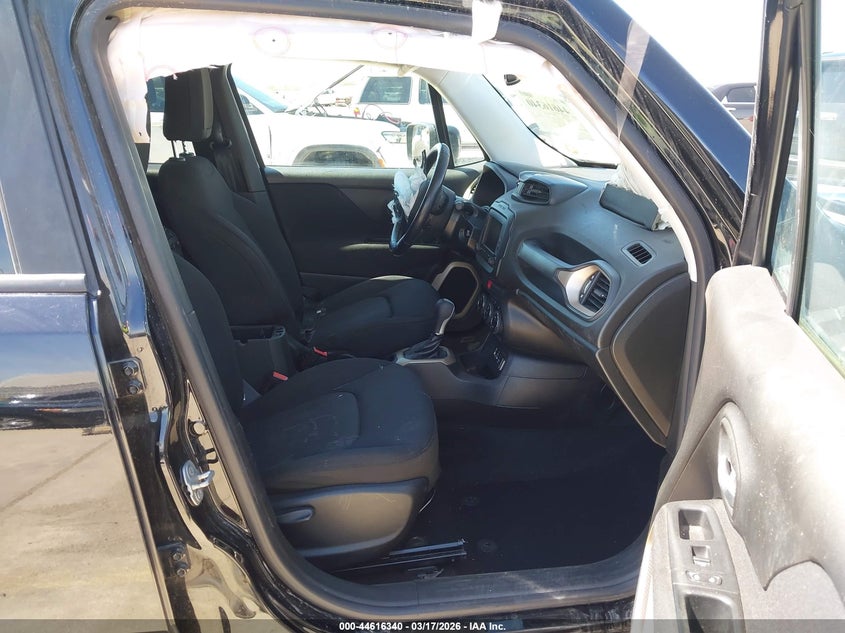 2017 Jeep Renegade Latitude Fwd