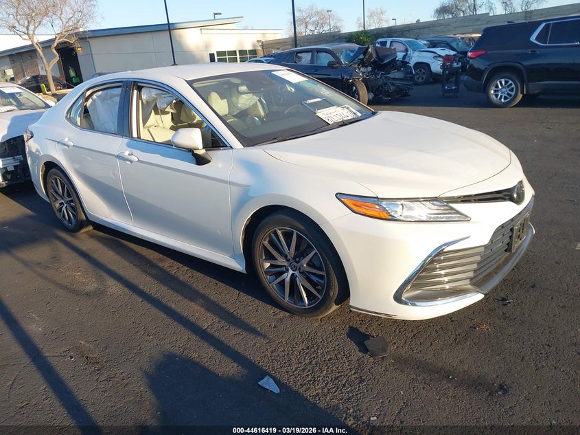 2022 Toyota Camry Xle