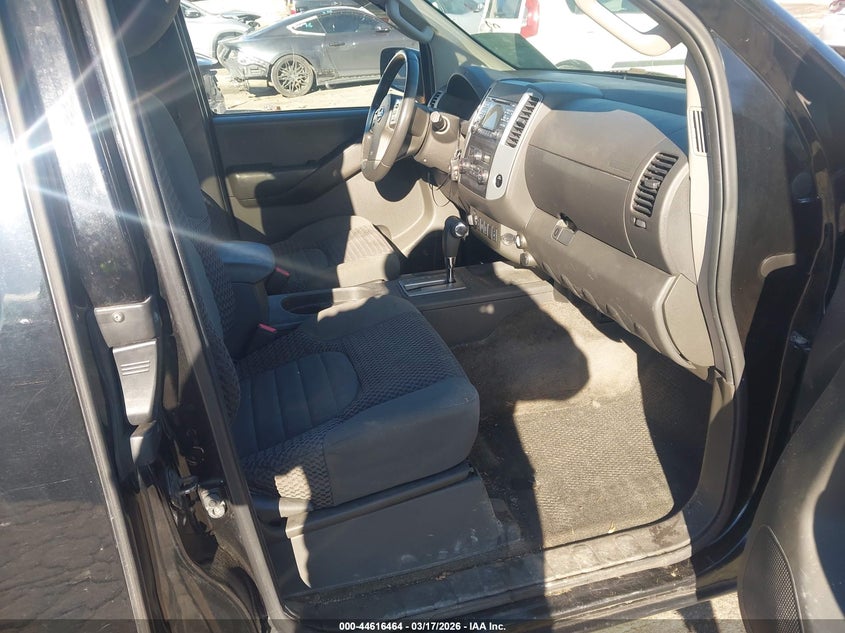 2014 Nissan Frontier Sv