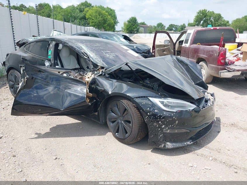 2022 Tesla Model S Plaid Tri Motor All-Wheel Drive