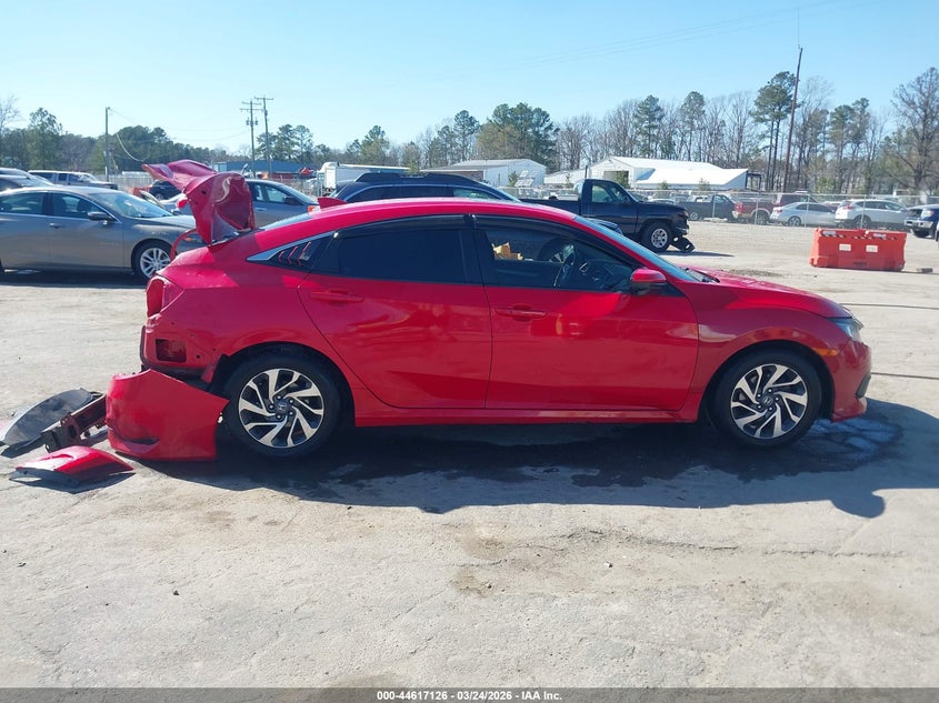 VIN 2HGFC2F72JH538585 2018 HONDA CIVIC EX