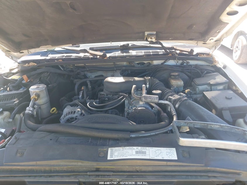 2000 Chevrolet Blazer Ls VIN: 1GNDT13W2Y2323228 Lot: 44617187