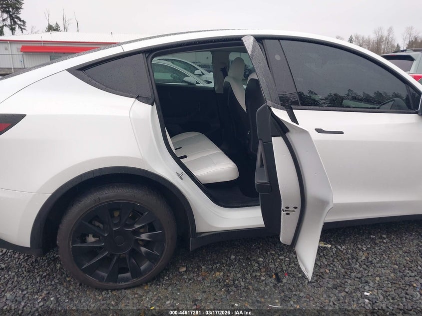 2023 TESLA MODEL Y ELECTRIC(VIN: 7SAYGDEE6PF909787