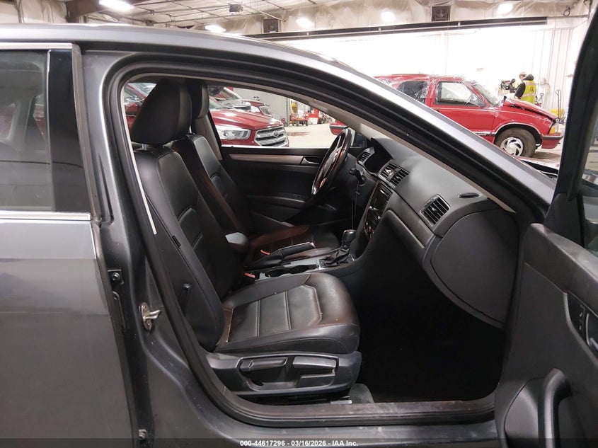 2015 Volkswagen Passat 1.8T Limited Edition