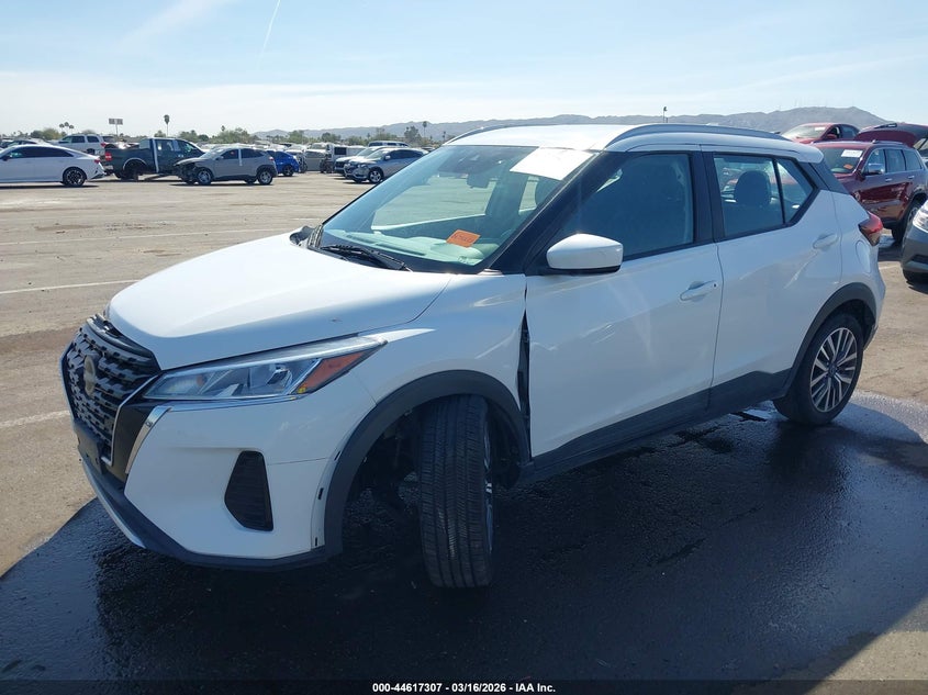 2022 Nissan Kicks Sv Xtronic Cvt