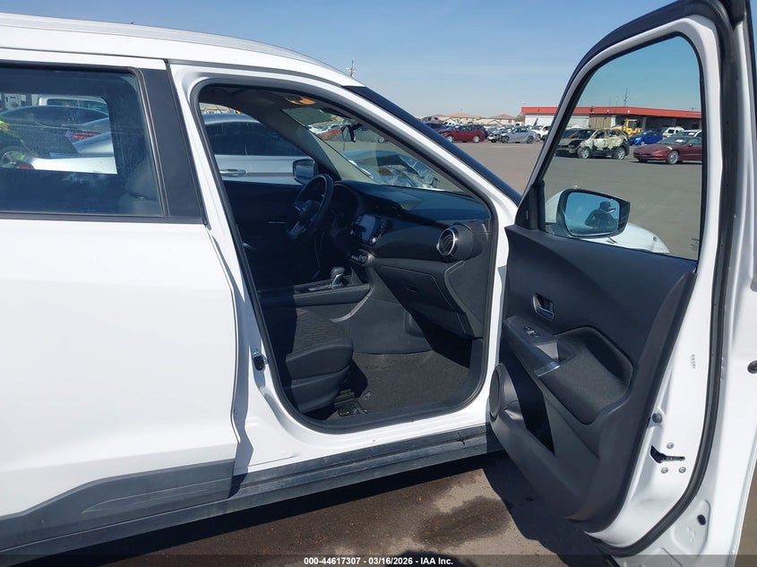 2022 Nissan Kicks Sv Xtronic Cvt