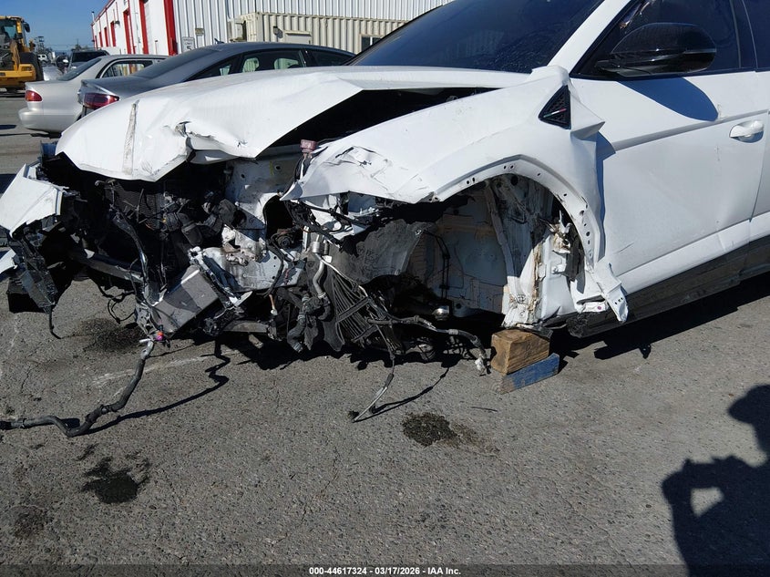 2022 LAMBORGHINI URUS auction photo 6