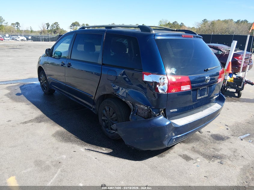 2005 Toyota Sienna Le