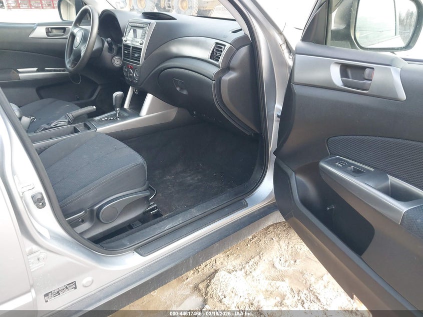 JF2SHBBC8CH460843 2012 Subaru Forester 2.5 2.5X silver