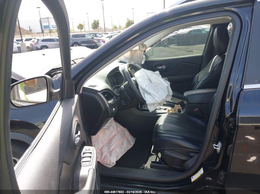 2019 Jeep Cherokee Latitude Fwd