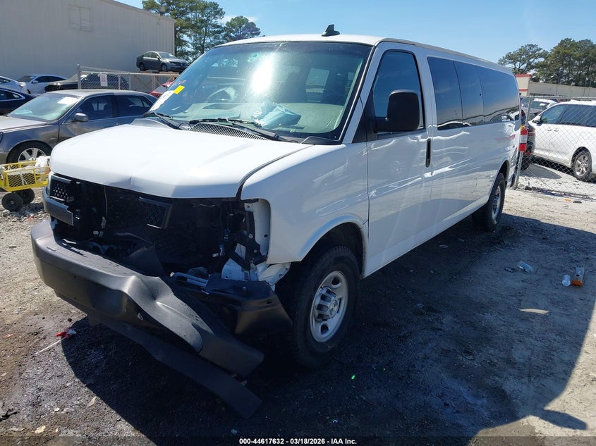 2022 Chevrolet Express Passenger Rwd 3500 Extended Wheelbase Ls