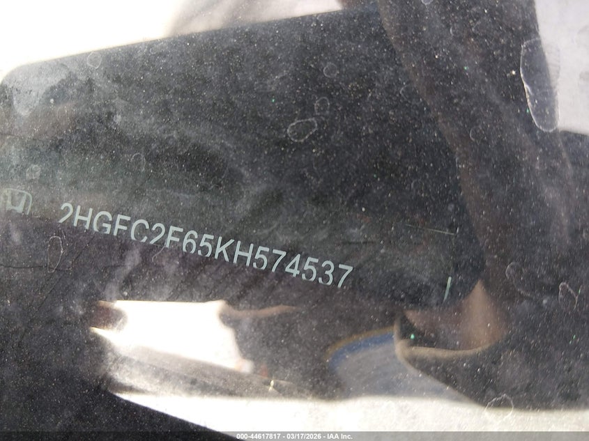 VIN 2HGFC2F65KH574537 2019 HONDA CIVIC LX
