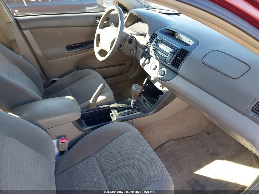 2005 Toyota Camry Le