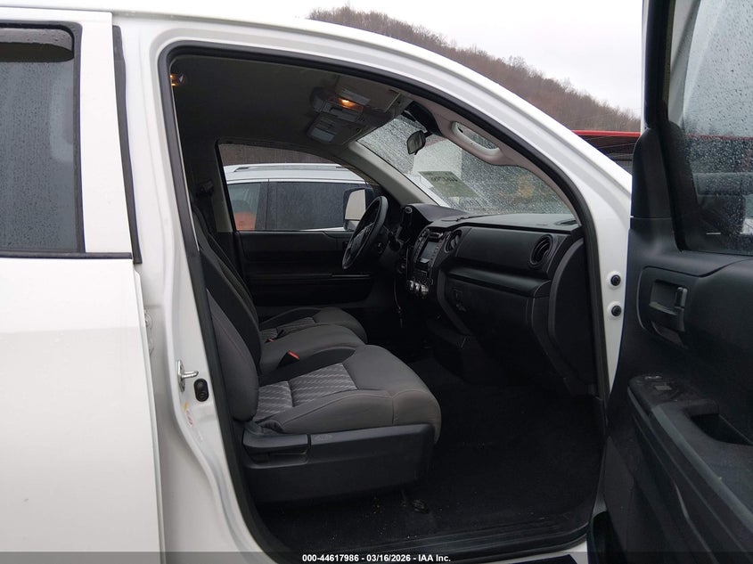 2018 Toyota Tundra Sr 5.7L V8