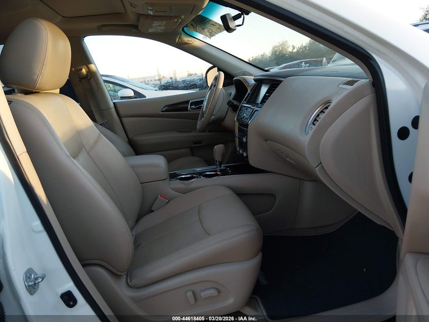 2015 Nissan Pathfinder Platinum