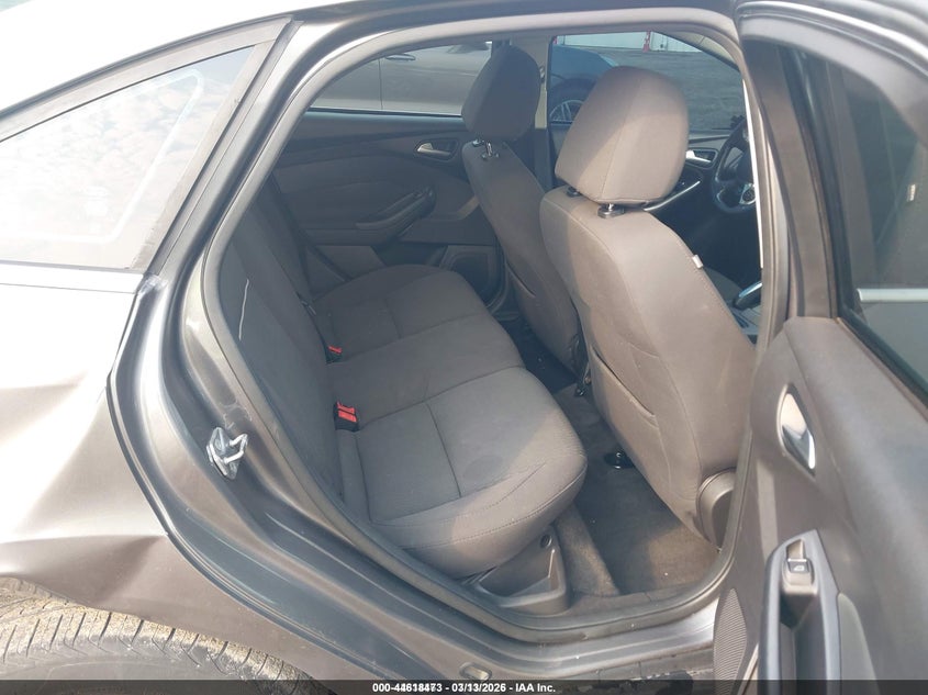 2012 Ford Focus 2.0 Sel grey Lot 111044618473 Vin 1FAHP3H21CL437861