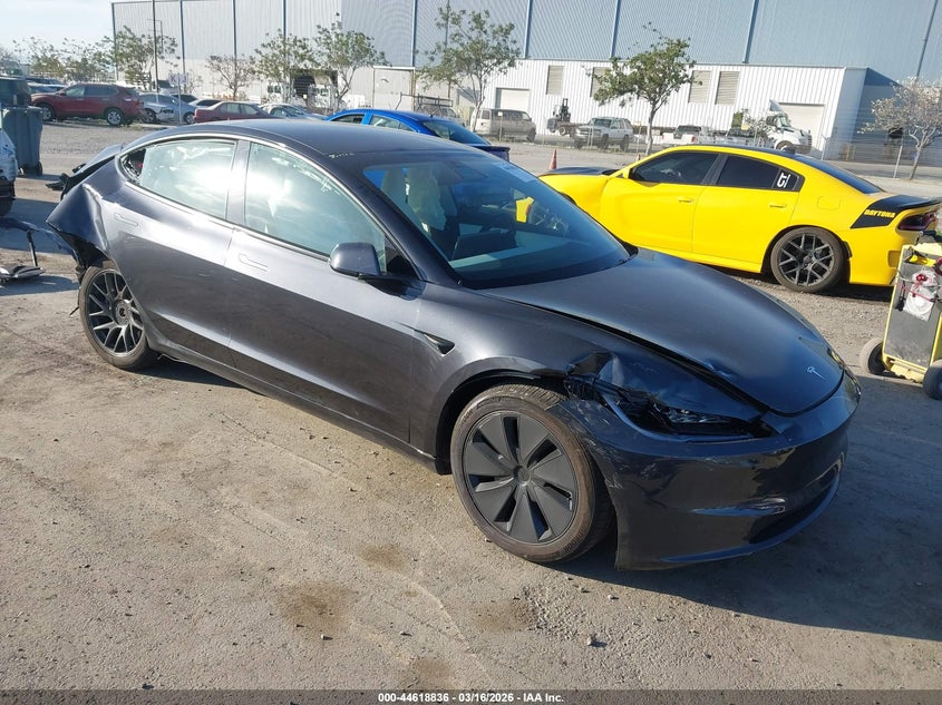2025 Tesla Model 3 Long Range Rear-Wheel Drive/Standard Rear-Wheel Drive